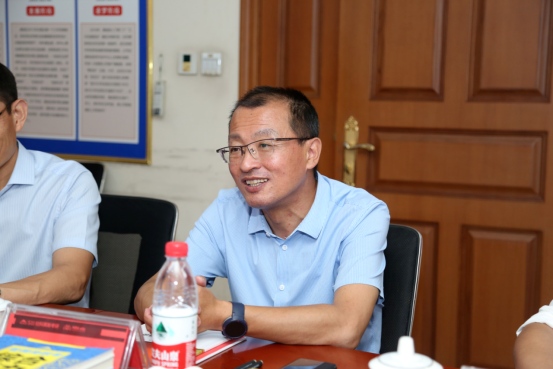 上海交通大學(xué)高級(jí)金融學(xué)院副院長(zhǎng)潘杰一行蒞臨社科賽斯暨中國MBA教育網(wǎng)