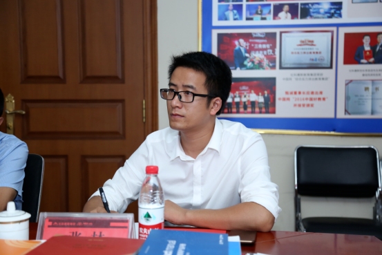 上海交通大學(xué)高級(jí)金融學(xué)院副院長(zhǎng)潘杰一行蒞臨社科賽斯暨中國MBA教育網(wǎng)