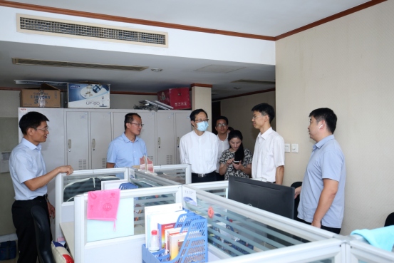 上海交通大學(xué)高級(jí)金融學(xué)院副院長(zhǎng)潘杰一行蒞臨社科賽斯暨中國MBA教育網(wǎng)